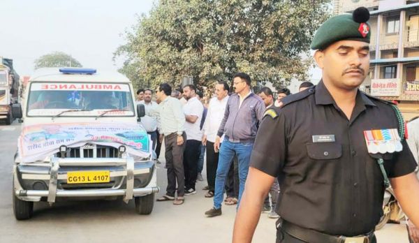 थलसेना के शहीद जवान को दी श्रद्धांजलि