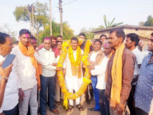 विधायक बनने के बाद गृहग्राम में प्रथम आगमन पर रोहित साहू का स्वागत