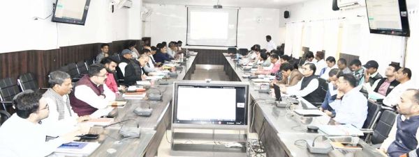 विकसित भारत संकल्प यात्रा’ की तैयारियों की कलेक्टर ने की समीक्षा