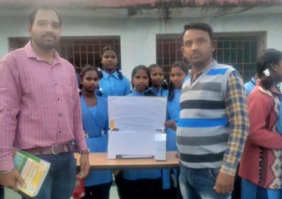 स्कूल में टेक्नोलॉजी पर मॉडल प्रदर्शनी 