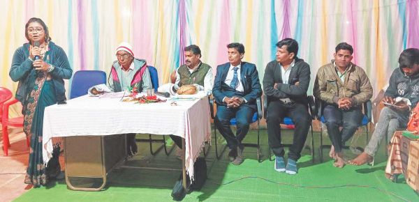 रासेयो शिविर में हास्य कवि सम्मेलन का आयोजन