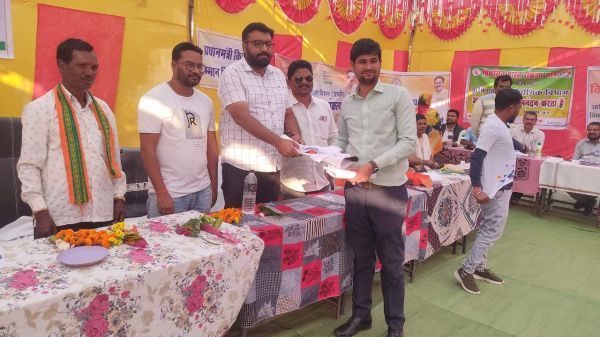 विकसित भारत संकल्प यात्रा, योजनाओं की दी जानकारी