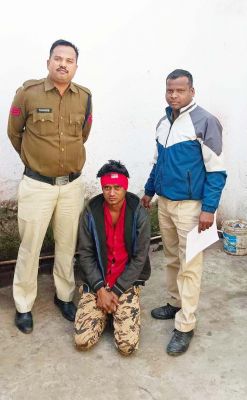लोहे का कत्ता लेकर उत्पात  मचाने वाला युवक गिरफ्तार