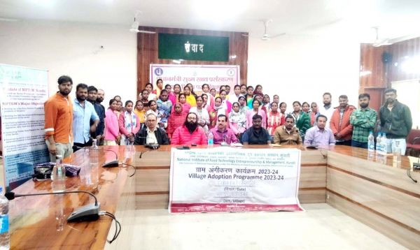 जशपुर की महिलाएं खाद्य प्रसंस्करण क्रांति में अग्रणी बन रहीं