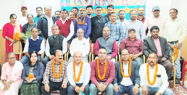 विद्युत मंडल आरक्षित वर्ग संघ के अध्यक्ष बने उइके