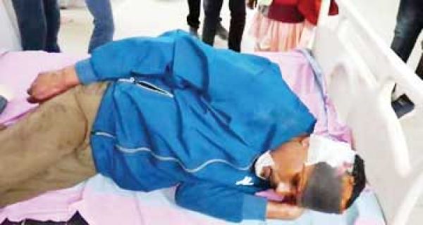 कार-बाइक में टक्कर, युवक गंभीर