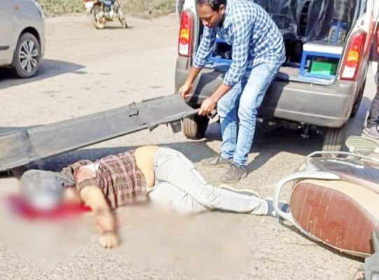 तेज रफ्तार ट्रेलर ने बाइक सवार युवक को रौंदा, मौत