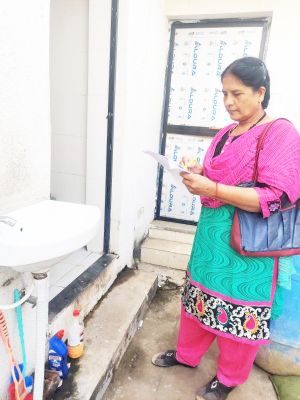 महिलाओं ने किया शौचालयों का निरीक्षण