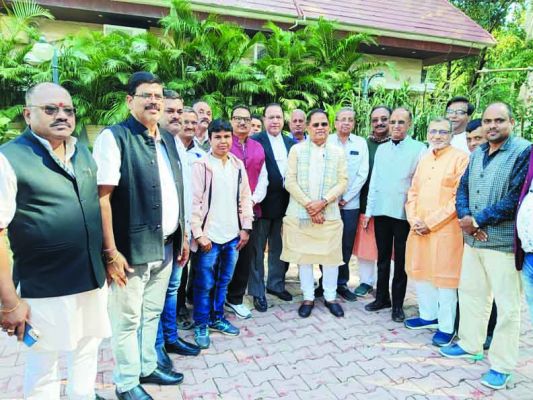 नवनिर्वाचित विधायक  अमर अग्रवाल का सम्मान