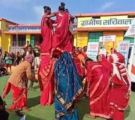 शिविर लगाकर हितग्राहियों को योजनाओं का दिया जा रहा है लाभ