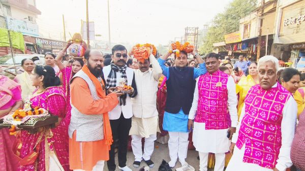 काली माई मंदिर से निकली भव्य शोभायात्रा