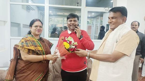 बृजमोहन-केदार कश्यप को कैबिनेट मंत्री बनने पर दी बधाई