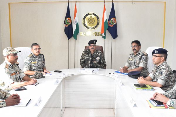 बेहतर रणनीति व परस्पर समन्वय से विकास-सुरक्षा पर लगातार कार्य करने निर्देश