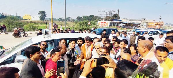 कैबिनेट मंत्री कश्यप व भाजपा प्रदेशाध्यक्ष किरणदेव का स्वागत