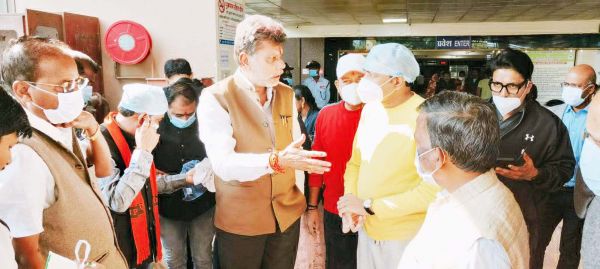 अटल बिहारी वाजपेयी की जयंती  पर प्रदेशाध्यक्ष ने मेकाज में की साफ-सफाई