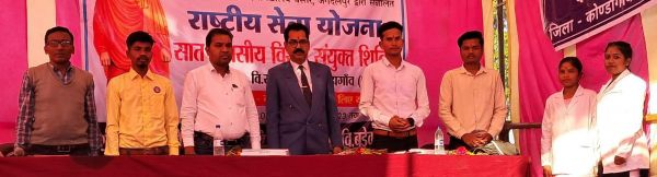 छात्र-छात्राओं को दी कानूनी जानकारी 
