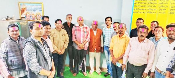 नगर सेलून संघ नवापारा के नई कार्यकारिणी का गठन, संतुराम सेन बने अध्यक्ष