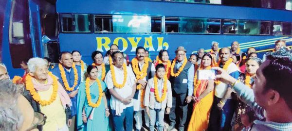 पेंशनर्स संघ धार्मिक यात्रा पर