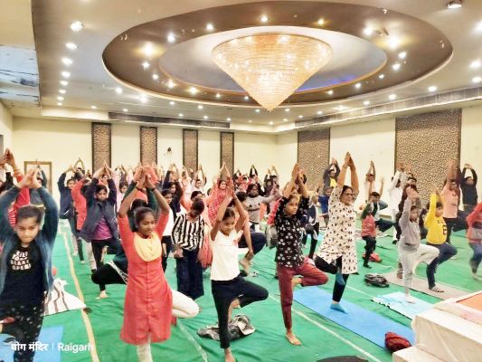 स्कूली शिक्षा में संस्कार के लिए योग आवश्यक-आनंद अग्रवाल