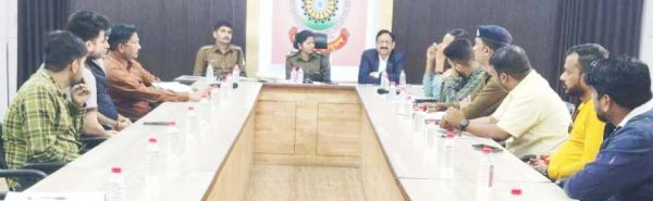 12.30 बजे तक पटाखे फोडऩे की अनुमति, 12 बजे तक शराब परोसने की