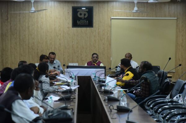 चुनाव व्यय के समाधान पर बैठक