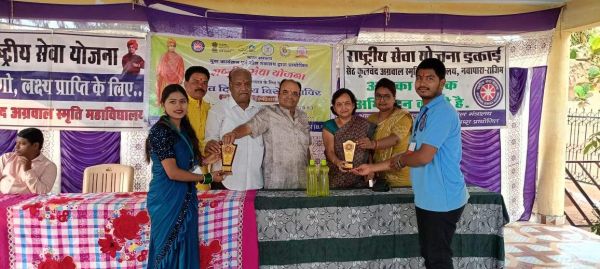 हसदा में रासेयो शिविर का समापन