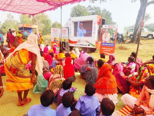 योजनाओं के प्रचार के लिए एलईडी वैन