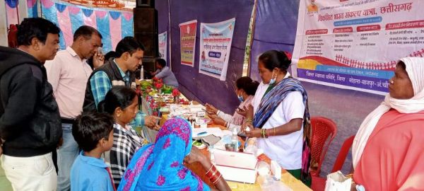 संकल्प शिविर में हितग्राही हो रहे लाभान्वित