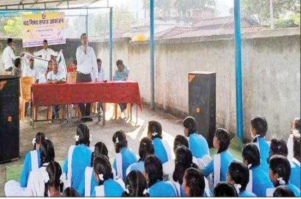 हाई स्कूल में नशामुक्ति कार्यक्रम