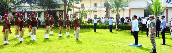 उप मुख्यमंत्री शर्मा को गार्ड ऑफ ऑनर