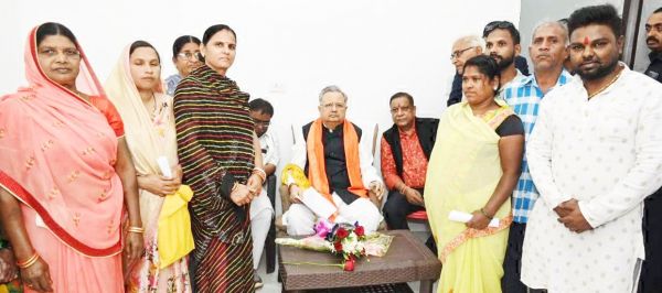 लंबित मांगों पर विस अध्यक्ष को ज्ञापन