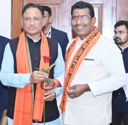 सीएम से मिले राजिम विधायक, धान खरीदी  की तिथि बढ़ाने मांग