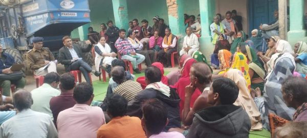 रेलवे कारीडोर के लिये सहमत नहीं ग्रामीण