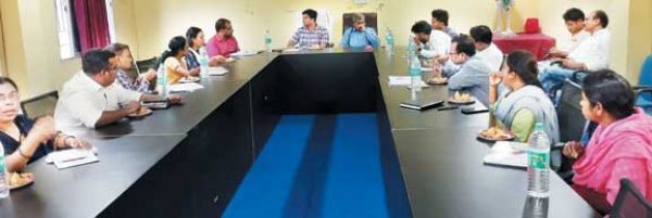 विकसित भारत संकल्प यात्रा शिविर, एसडीएम ने ली बैठक