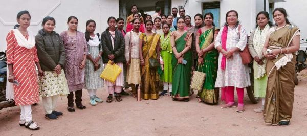 अंगना मा शिक्षा का प्रथम चरण प्रशिक्षण 