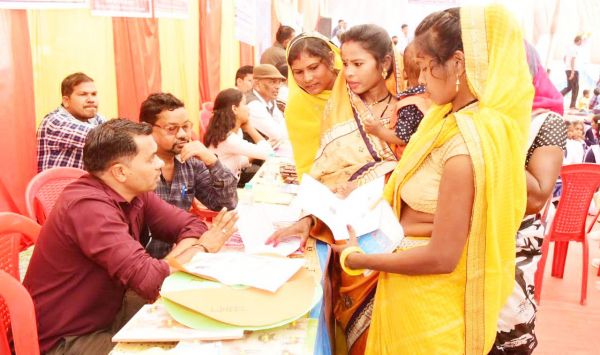 विकसित भारत संकल्प  यात्रा पहुंची पनेका