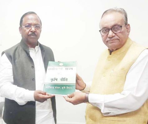 चंद्रशेखर ने की कृषि मंत्री से मुलाकात