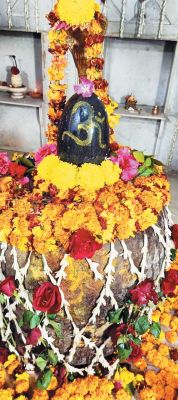 मकर संक्रांति पर हजारों ने लगाई हसदेव गंगा में डुबकी