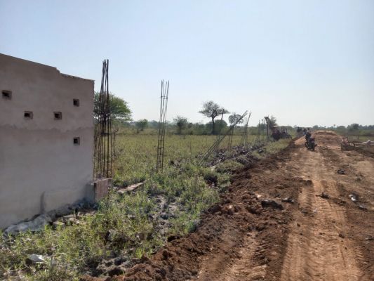 6 महीने में नहीं बन सकी केवल 1250 मीटर की एयरपोर्ट बाउंड्रीवाल