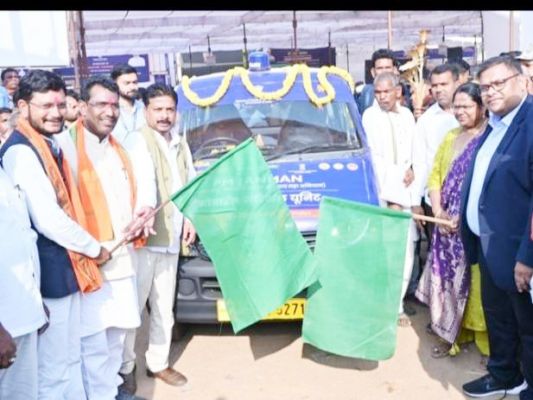 विधायक ने मोबाइल मेडिकल यूनिट को झंडी दिखा किया रवाना