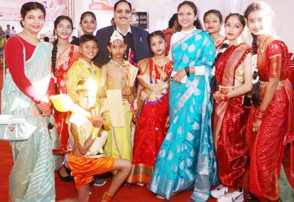 विकसित भारत संकल्प यात्रा में बिखरी सांस्कृतिक कार्यक्रमों की छटा