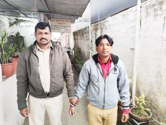 प्रताडऩा से तंग महिला ने लगाई  फांसी, पति गिरफ्तार 