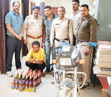 वाहन समेत अवैध  शराब जब्त