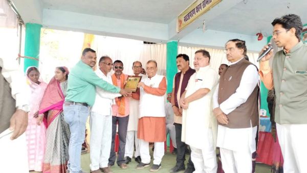 विकास कार्यों का सांसद और विधायक ने किया लोकार्पण