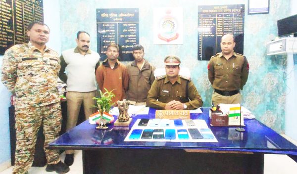 मोबाइल चोरी के 2 आरोपी बंदी