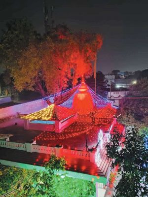 प्राण प्रतिष्ठा, मंदिरों को सजाया, कई आयोजन