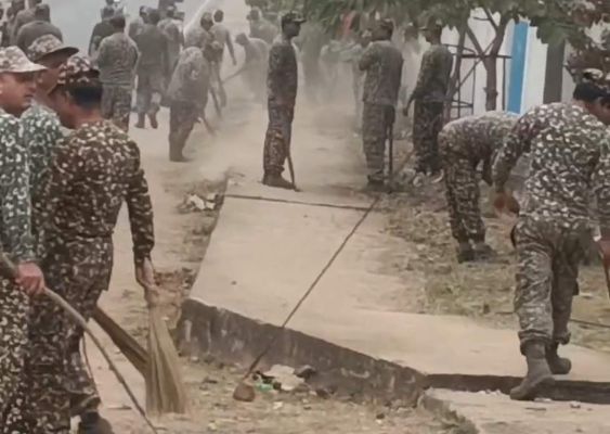 जवानों ने चलाया स्वच्छता अभियान