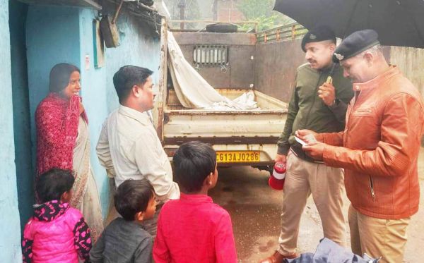 किराएदारों के सत्यापन के लिए पुलिस चला रही अभियान