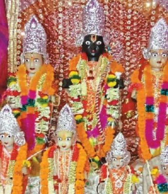 देवकर में 200 साल पुराना राम मंदिर, काले रंग की देश की तीसरी प्रतिमा 