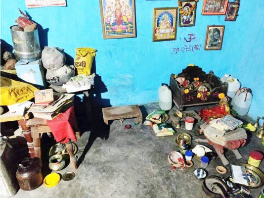 रिटायर्ड शिक्षक के घर चोरी